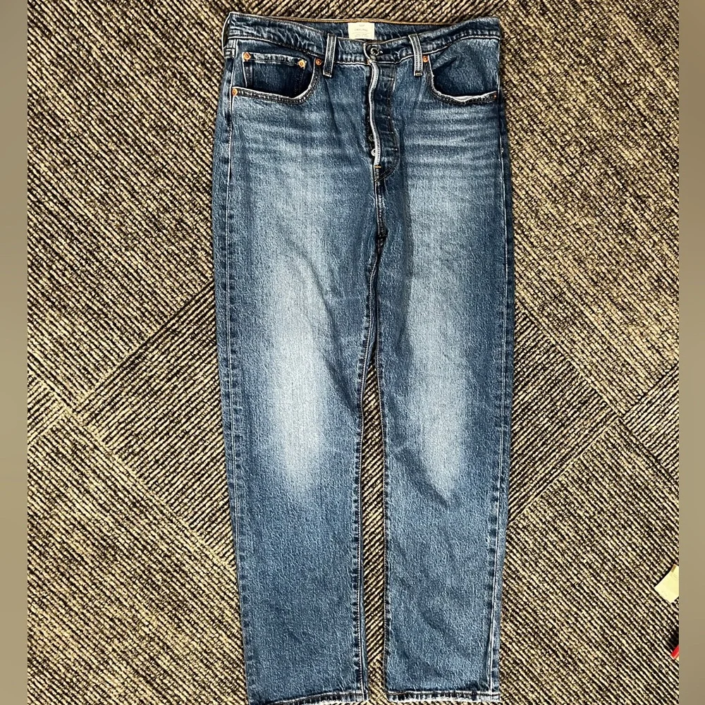 Levi’s 501 Womens 31x30 button-fly - Picture 5 of 9